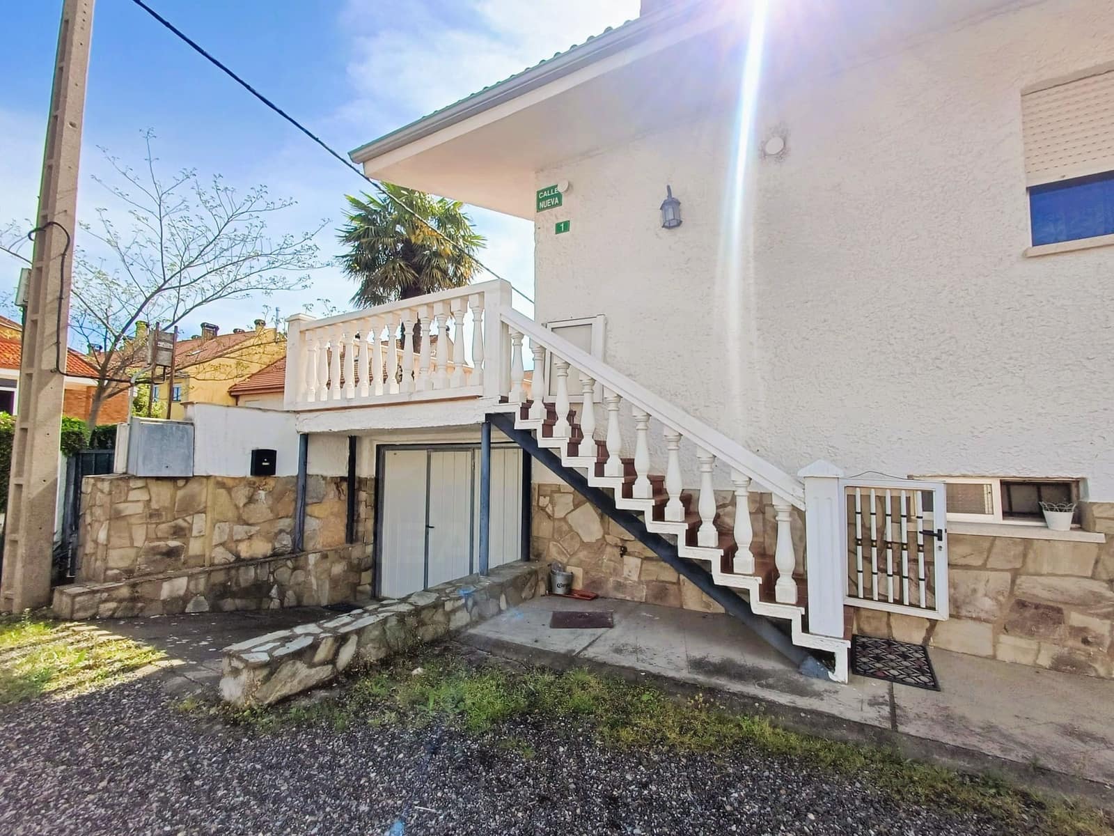 3 bedroom Villa for sale in Leon city with garage - € 225,000 (Ref: 9991396)