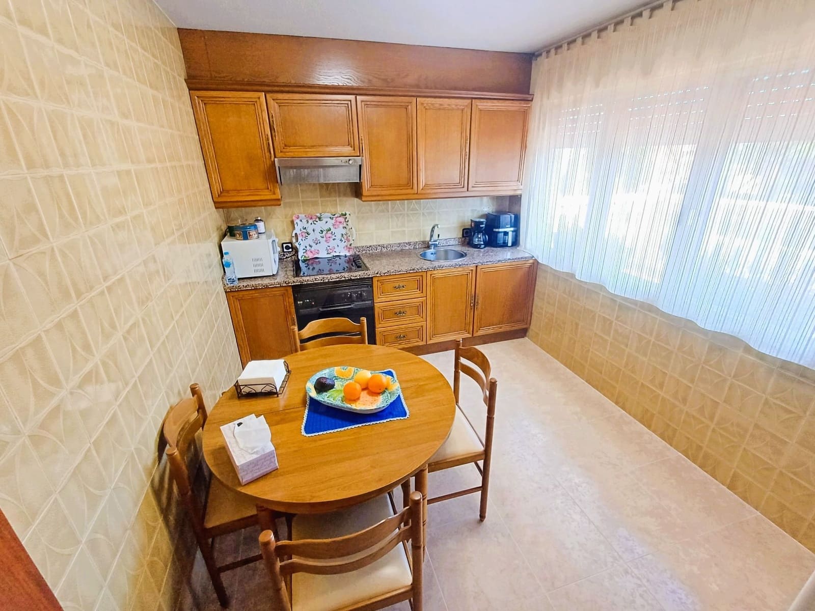 3 bedroom Villa for sale in Leon city with garage - € 225,000 (Ref: 9991396)