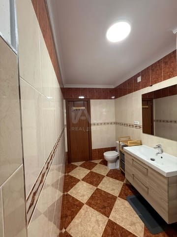 5 soveværelse Byhus til salg i Huelva by - € 240.000 (Ref: 9991398)