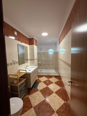5 soveværelse Byhus til salg i Huelva by - € 240.000 (Ref: 9991398)