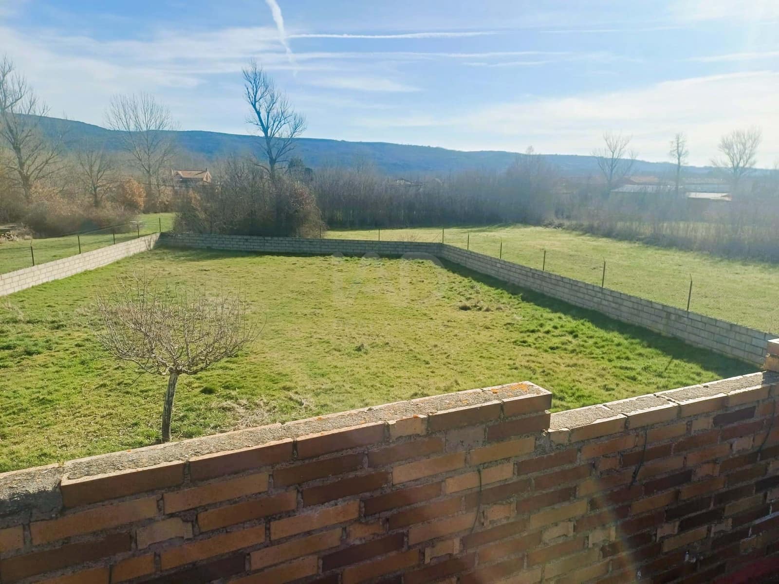 Grunde uden byggetilladelser til salg i Leon by - € 110.000 (Ref: 9991399)