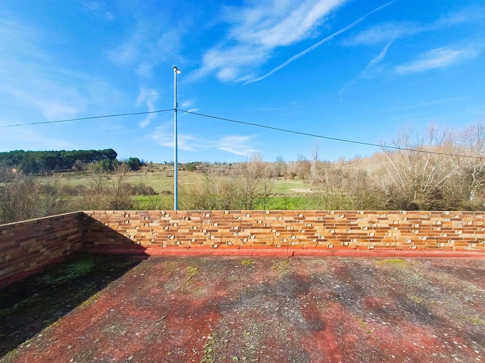 Grunde uden byggetilladelser til salg i Leon by - € 110.000 (Ref: 9991399)