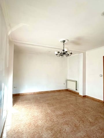 4 soverom Rekkehus til salgs i Leon by - € 178 900 (Ref: 9991400)