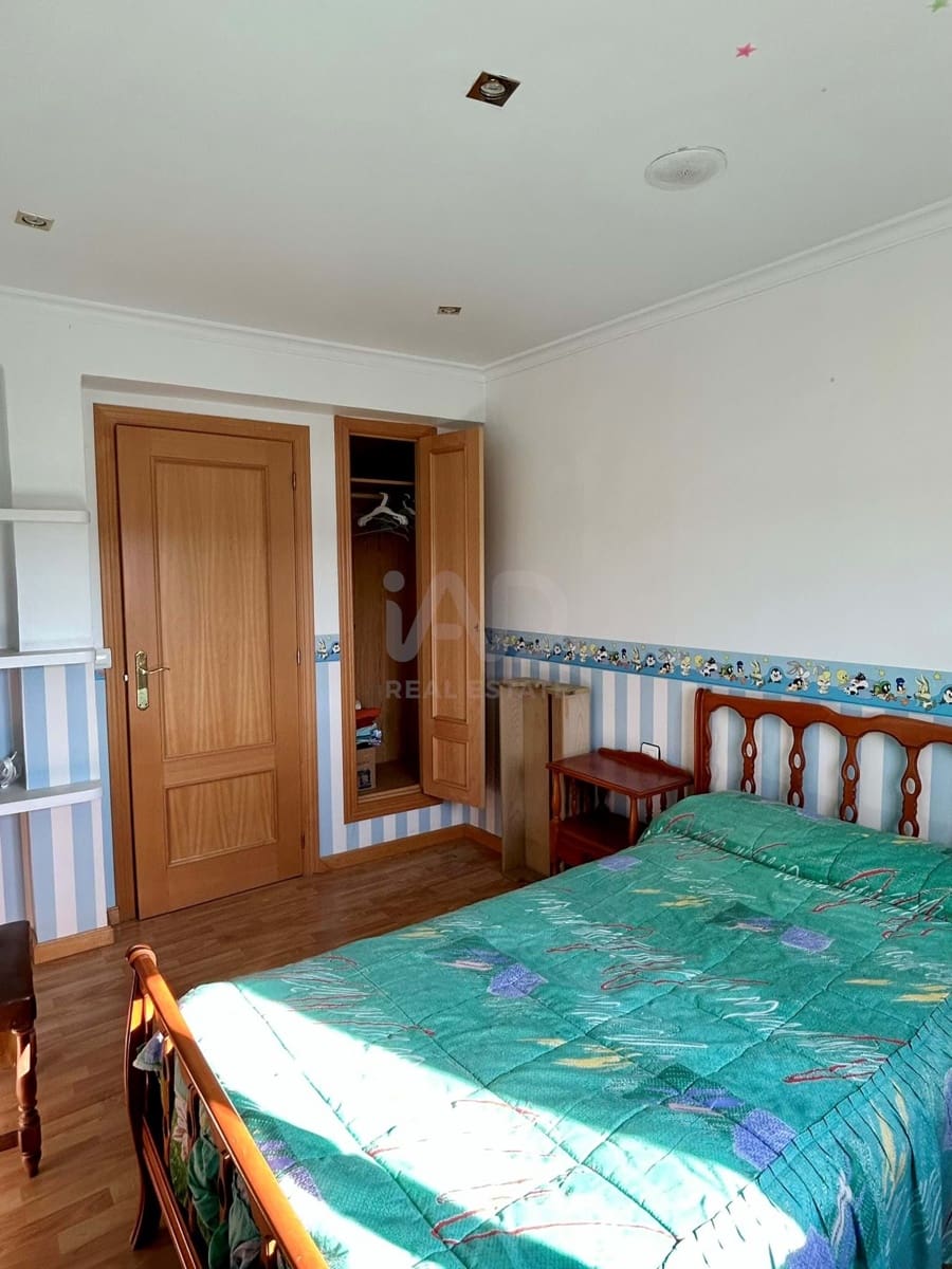 4 soverom Rekkehus til salgs i Leon by - € 178 900 (Ref: 9991400)
