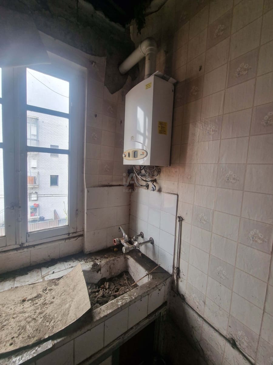 12 Zimmer Haus zu verkaufen in Leon Stadt - 155.000 € (Ref: 9991401)