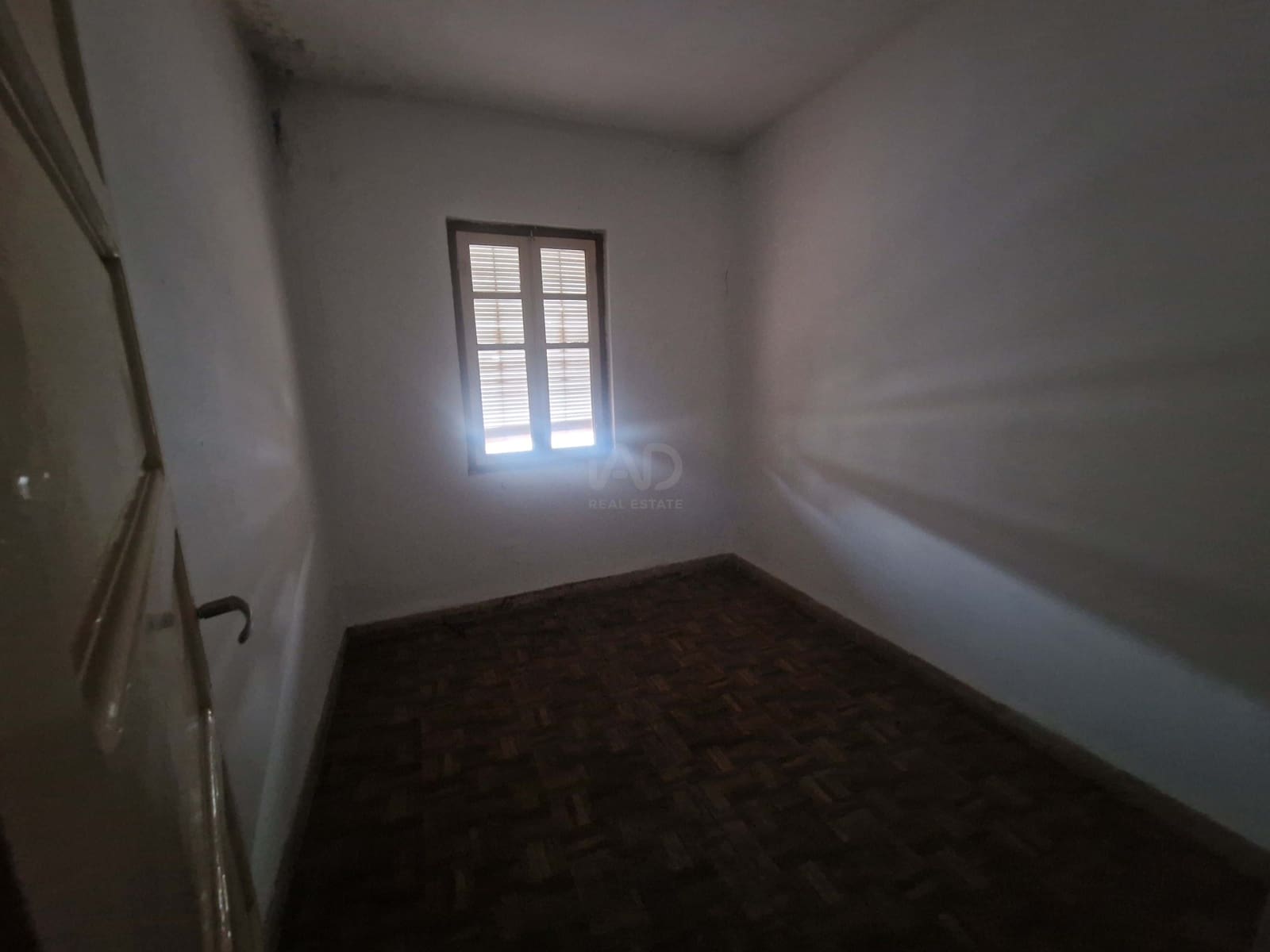 12 Zimmer Haus zu verkaufen in Leon Stadt - 155.000 € (Ref: 9991401)