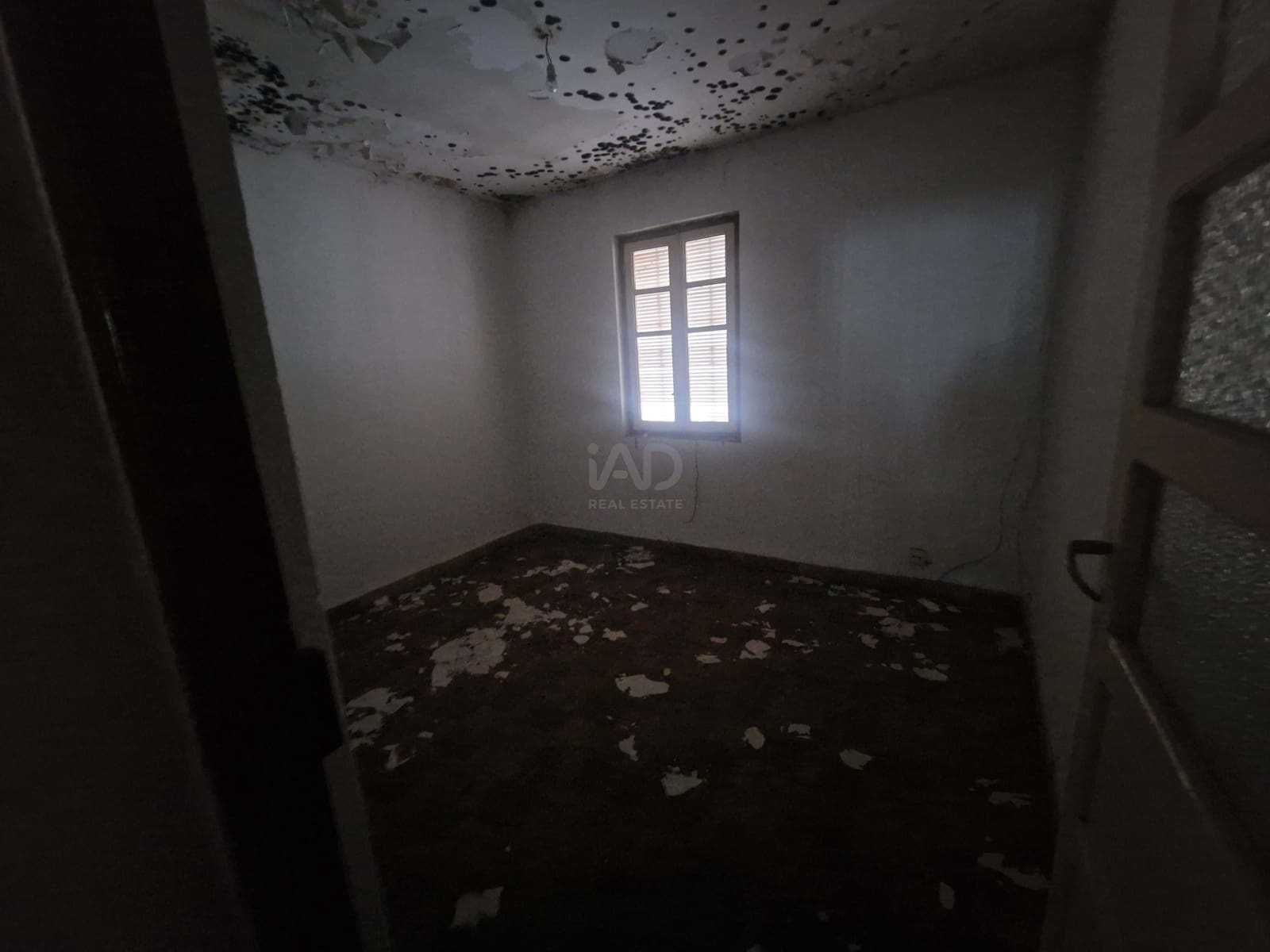 12 Zimmer Haus zu verkaufen in Leon Stadt - 155.000 € (Ref: 9991401)
