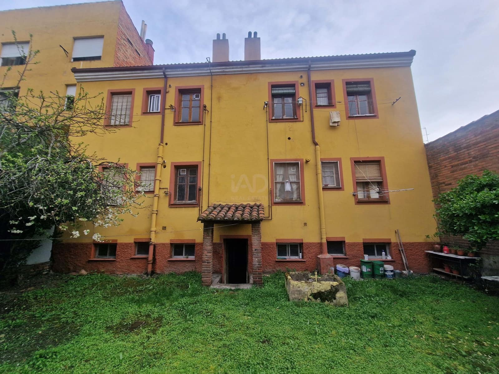 12 Zimmer Haus zu verkaufen in Leon Stadt - 155.000 € (Ref: 9991401)