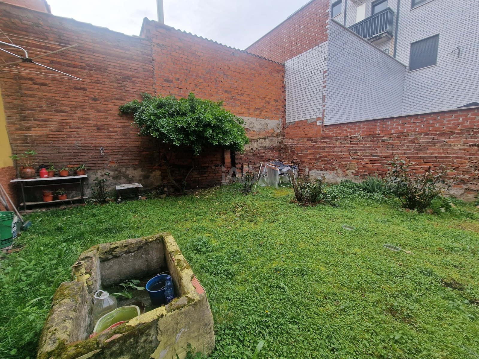 12 Zimmer Haus zu verkaufen in Leon Stadt - 155.000 € (Ref: 9991401)