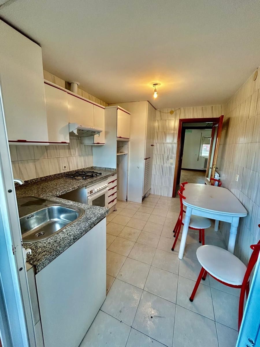 Ático de 3 habitaciones en León ciudad en venta - 90.000 € (Ref: 9991402)
