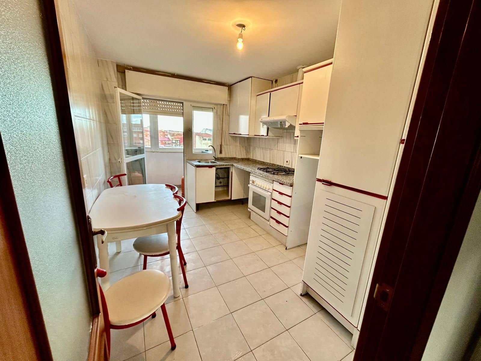 Ático de 3 habitaciones en León ciudad en venta - 90.000 € (Ref: 9991402)