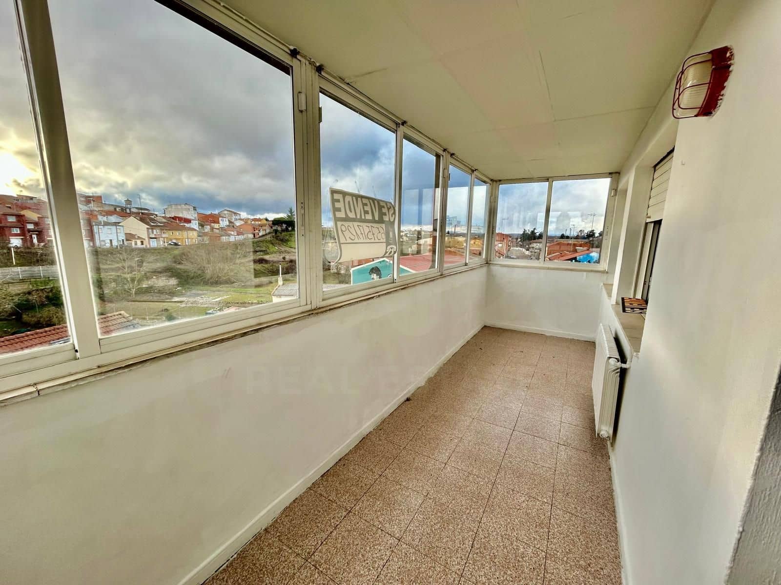 Ático de 3 habitaciones en León ciudad en venta - 90.000 € (Ref: 9991402)