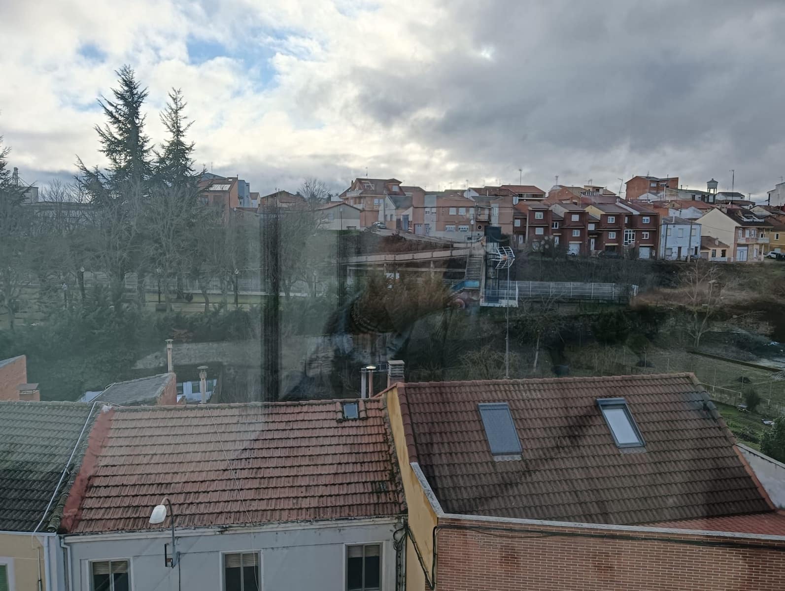 Ático de 3 habitaciones en León ciudad en venta - 90.000 € (Ref: 9991402)