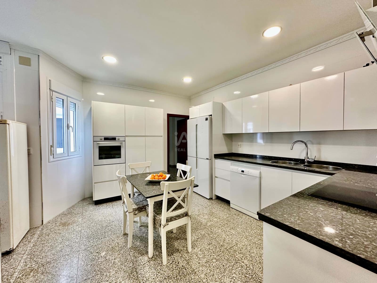 4 Zimmer Apartment zu verkaufen in Lepe - 285.000 € (Ref: 9991406)