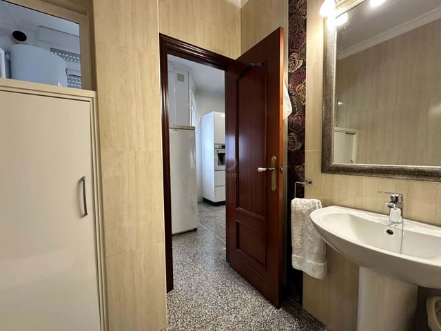 4 Zimmer Apartment zu verkaufen in Huelva Stadt - 285.000 € (Ref: 9991406)