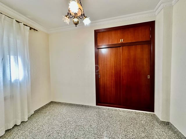 4 Zimmer Apartment zu verkaufen in Huelva Stadt - 285.000 € (Ref: 9991406)