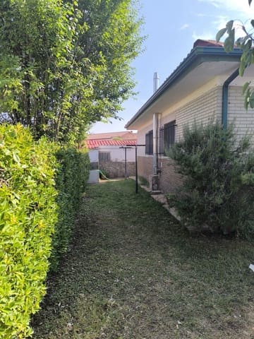3 soverom Hus til salgs i Leon by med garasje - € 99 000 (Ref: 9991407)