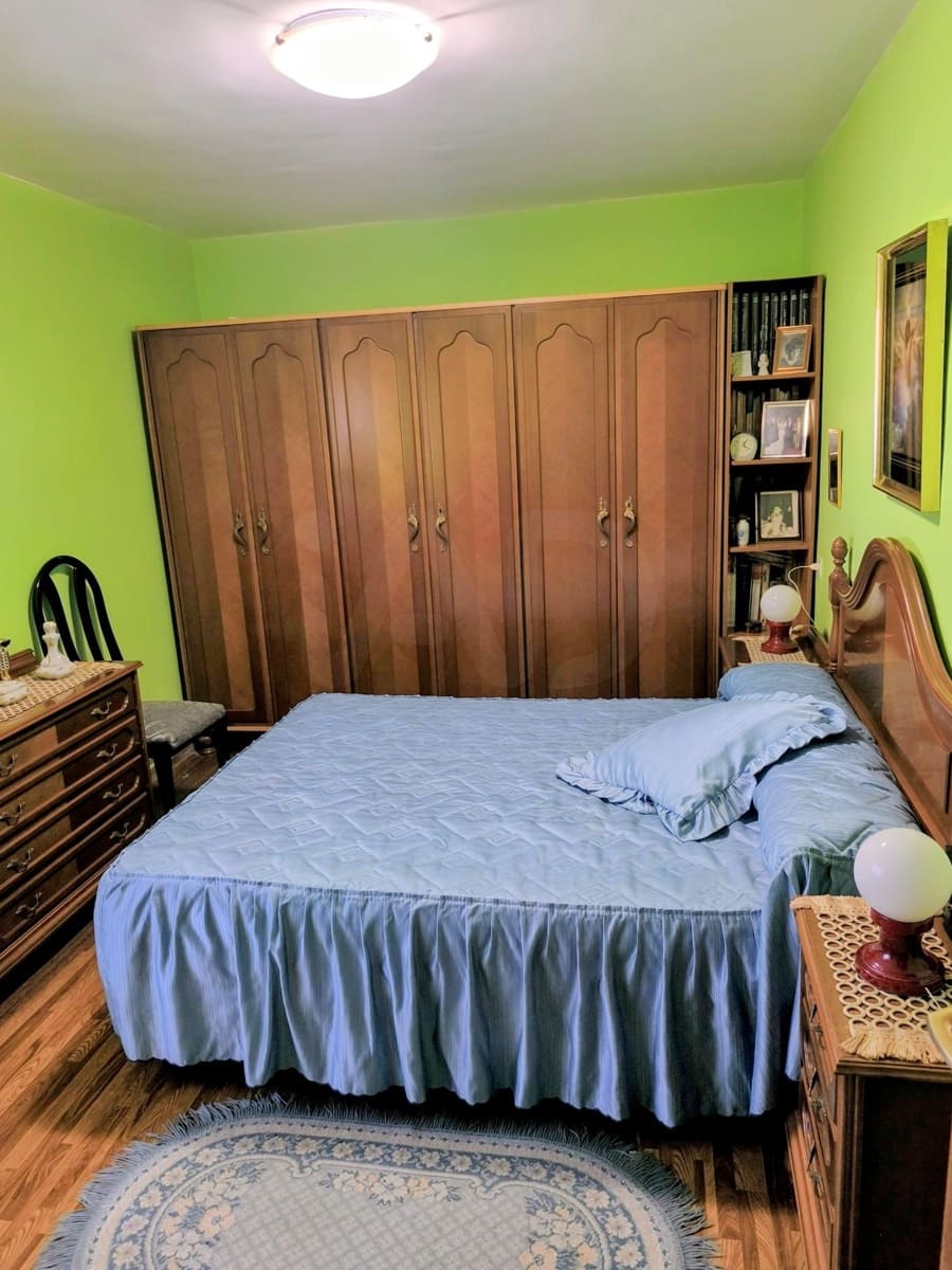 3 slaapkamer Huis te koop in Leon stad met garage - € 99.000 (Ref: 9991407)