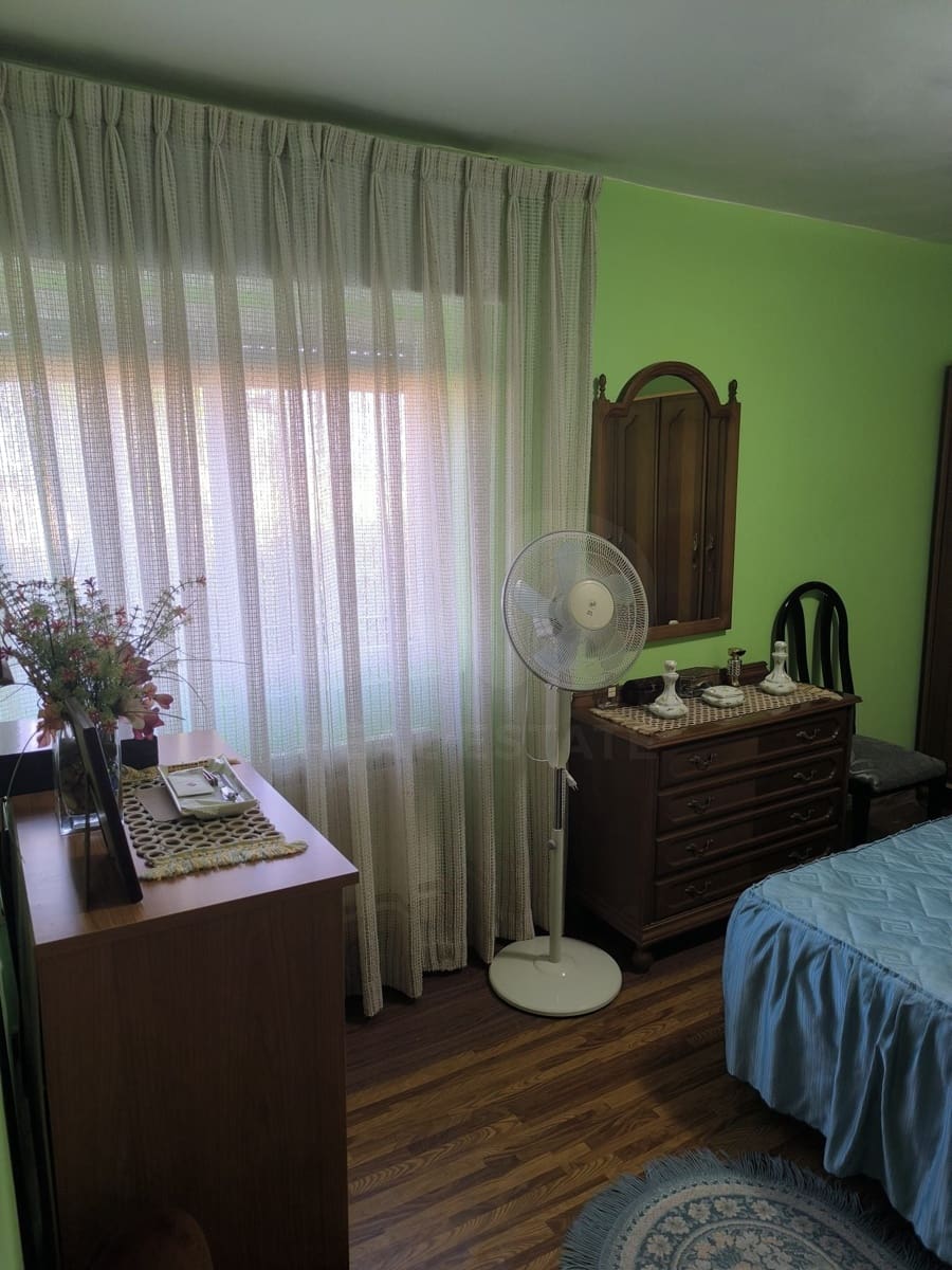 3 slaapkamer Huis te koop in Leon stad met garage - € 99.000 (Ref: 9991407)