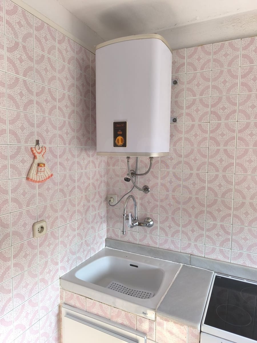 3 slaapkamer Huis te koop in Leon stad met garage - € 99.000 (Ref: 9991407)