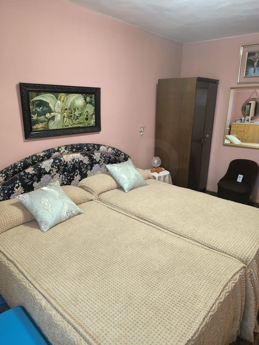 3 slaapkamer Huis te koop in Leon stad met garage - € 99.000 (Ref: 9991407)