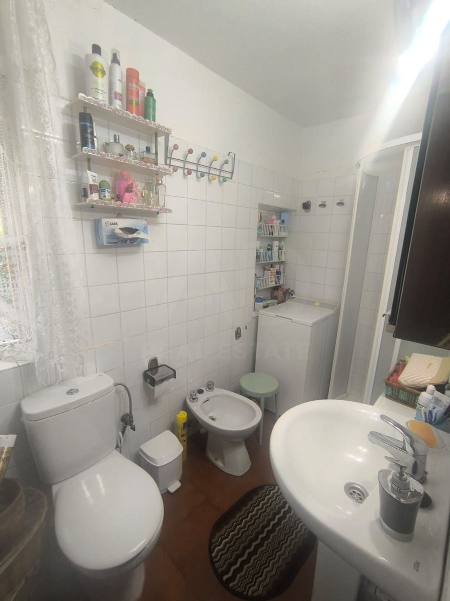 3 slaapkamer Huis te koop in Leon stad met garage - € 99.000 (Ref: 9991407)
