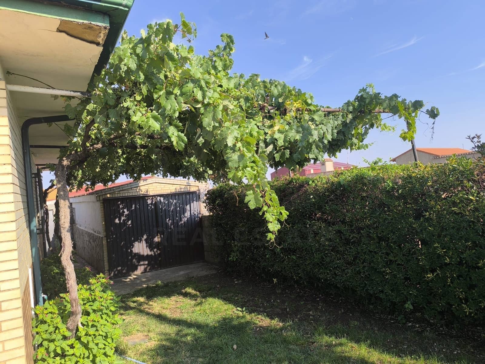 3 slaapkamer Huis te koop in Leon stad met garage - € 99.000 (Ref: 9991407)