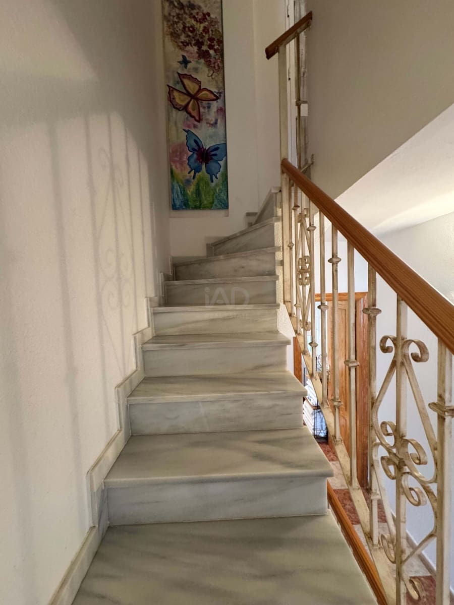 4 soverom Rekkehus til salgs i Huelva by med svømmebasseng garasje - € 365 000 (Ref: 9991410)
