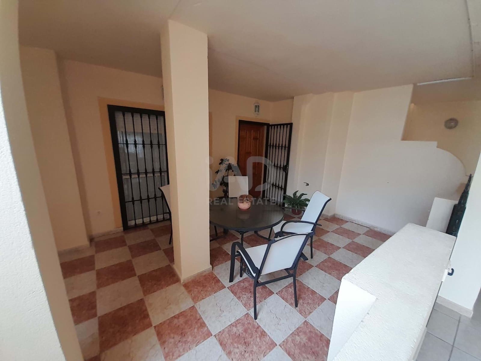 4 soverom Rekkehus til salgs i Huelva by med svømmebasseng garasje - € 365 000 (Ref: 9991410)