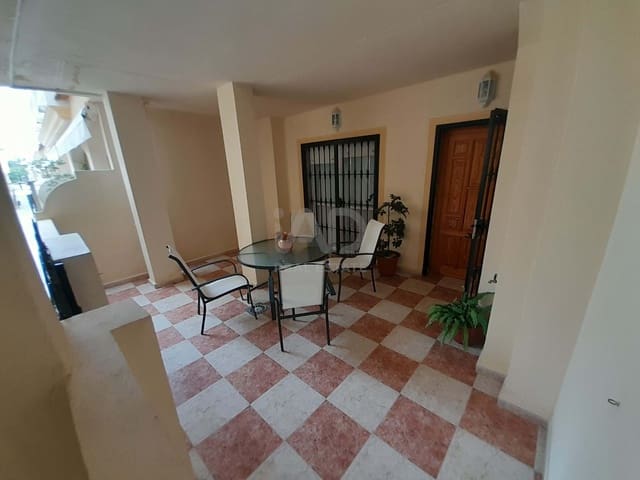 4 soverom Rekkehus til salgs i Huelva by med svømmebasseng garasje - € 365 000 (Ref: 9991410)