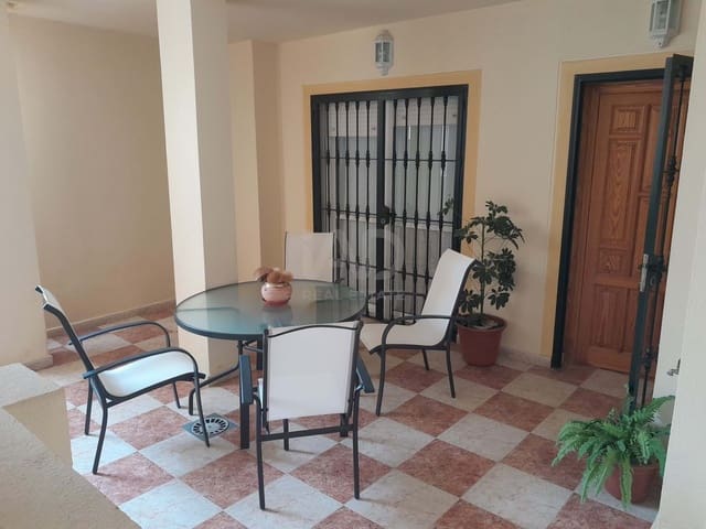4 soverom Rekkehus til salgs i Huelva by med svømmebasseng garasje - € 365 000 (Ref: 9991410)