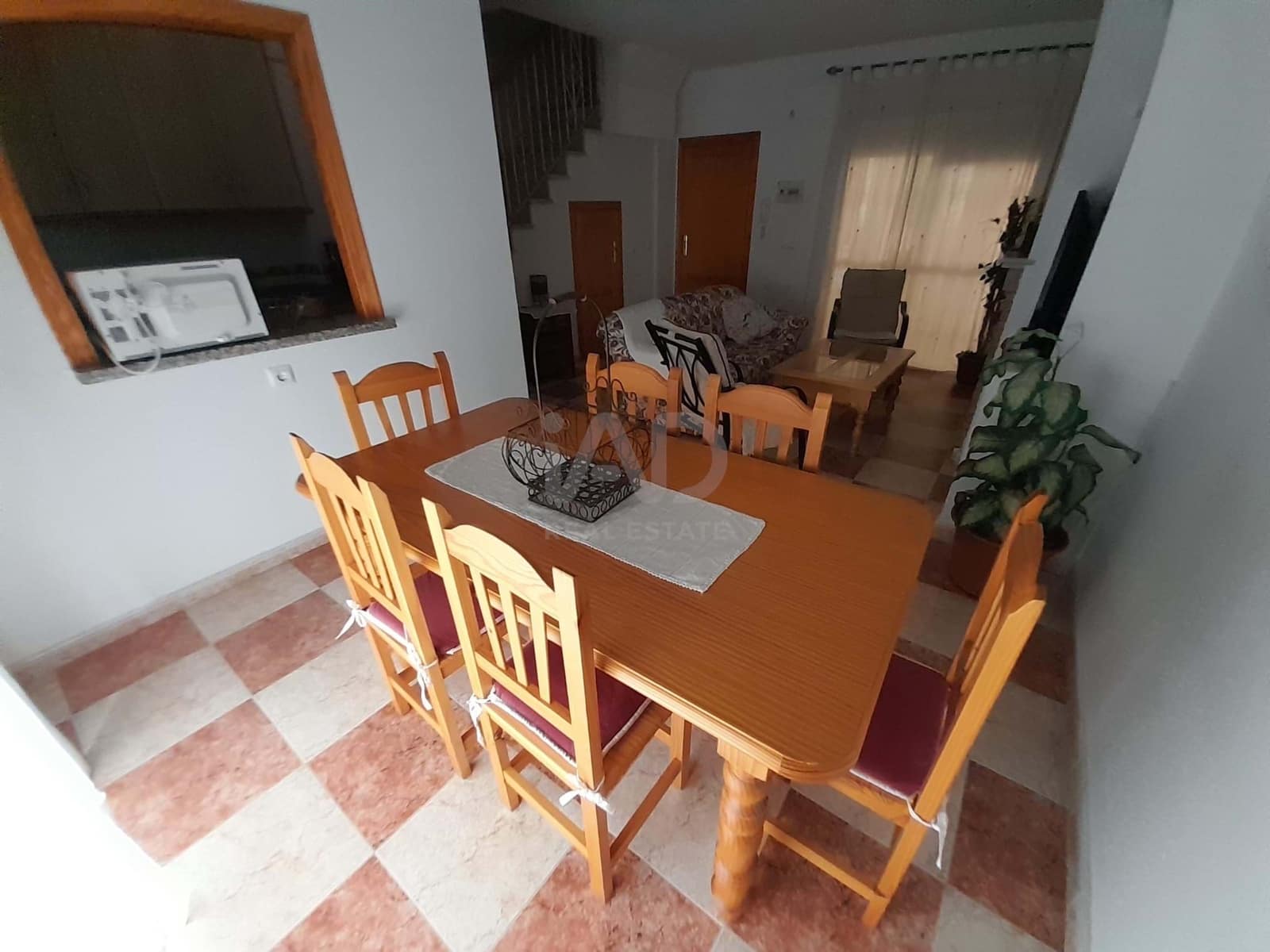 4 soverom Rekkehus til salgs i Huelva by med svømmebasseng garasje - € 365 000 (Ref: 9991410)