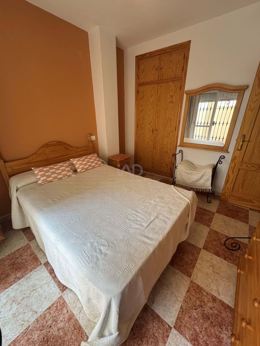 4 soverom Rekkehus til salgs i Huelva by med svømmebasseng garasje - € 365 000 (Ref: 9991410)
