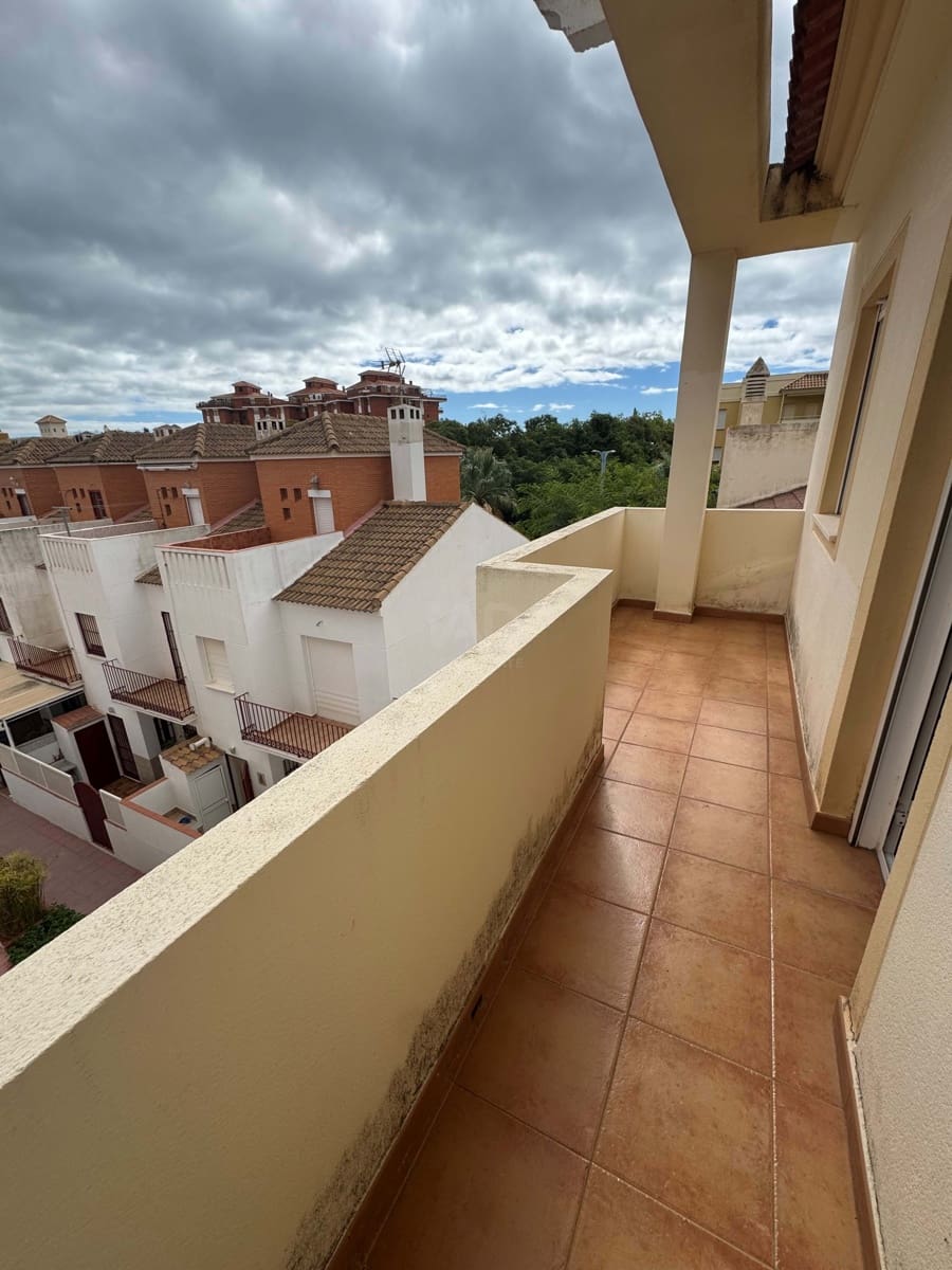 4 soverom Rekkehus til salgs i Huelva by med svømmebasseng garasje - € 365 000 (Ref: 9991410)