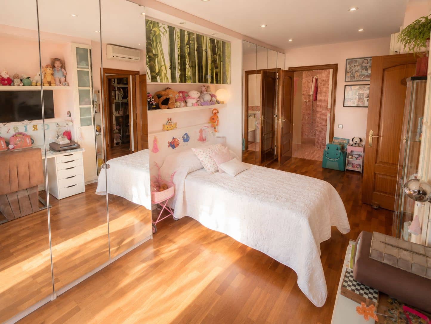 Chalet en Girona ciudad en venta - 1.050.000 € (Ref: 9991411)