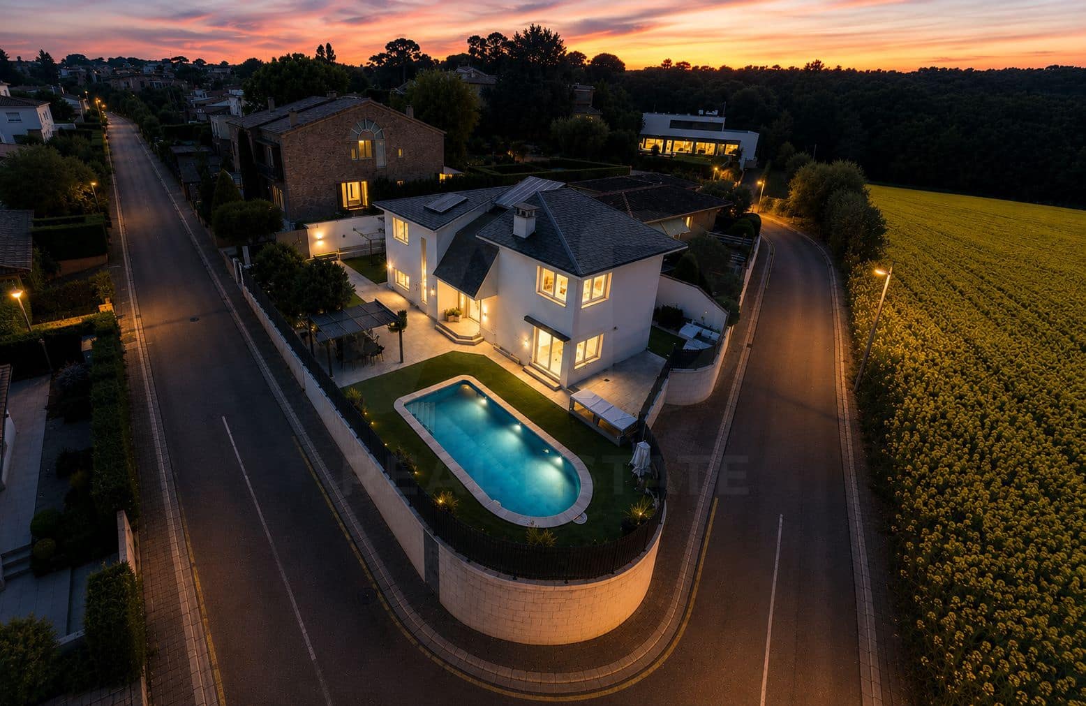 Chalet en Girona ciudad en venta - 1.050.000 € (Ref: 9991411)