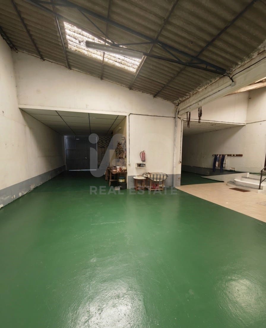 6 Zimmer Haus zu verkaufen in Leon Stadt mit Garage - 139.900 € (Ref: 9991413)