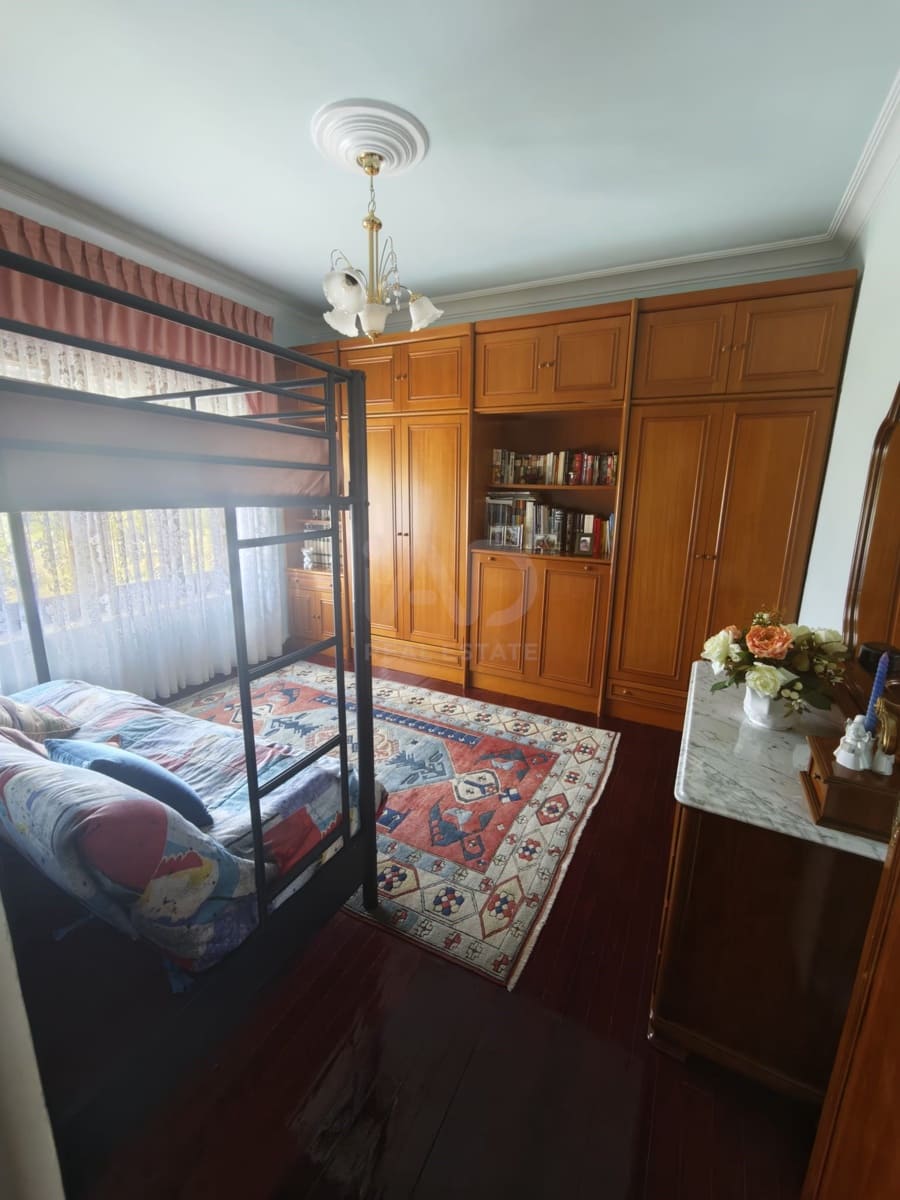 6 Zimmer Haus zu verkaufen in Leon Stadt mit Garage - 139.900 € (Ref: 9991413)