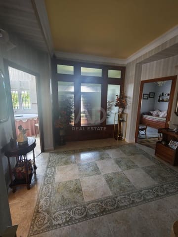 6 Zimmer Haus zu verkaufen in León Stadt mit Garage - 139.900 € (Ref: 9991413)