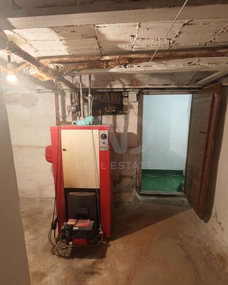 6 Zimmer Haus zu verkaufen in Leon Stadt mit Garage - 139.900 € (Ref: 9991413)