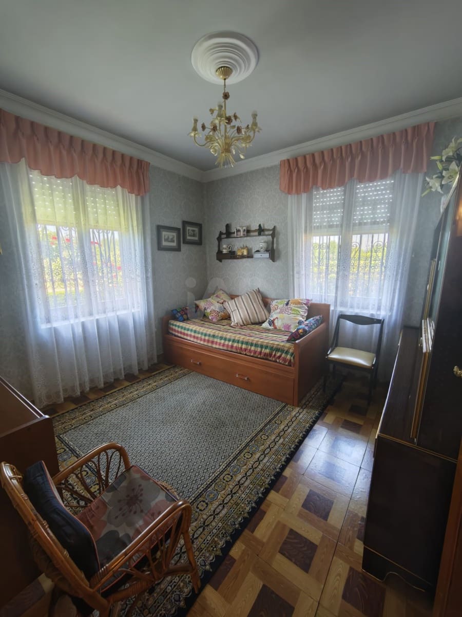 6 Zimmer Haus zu verkaufen in Leon Stadt mit Garage - 139.900 € (Ref: 9991413)