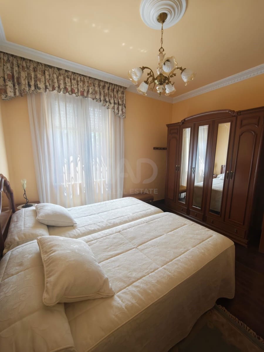 6 Zimmer Haus zu verkaufen in Leon Stadt mit Garage - 139.900 € (Ref: 9991413)