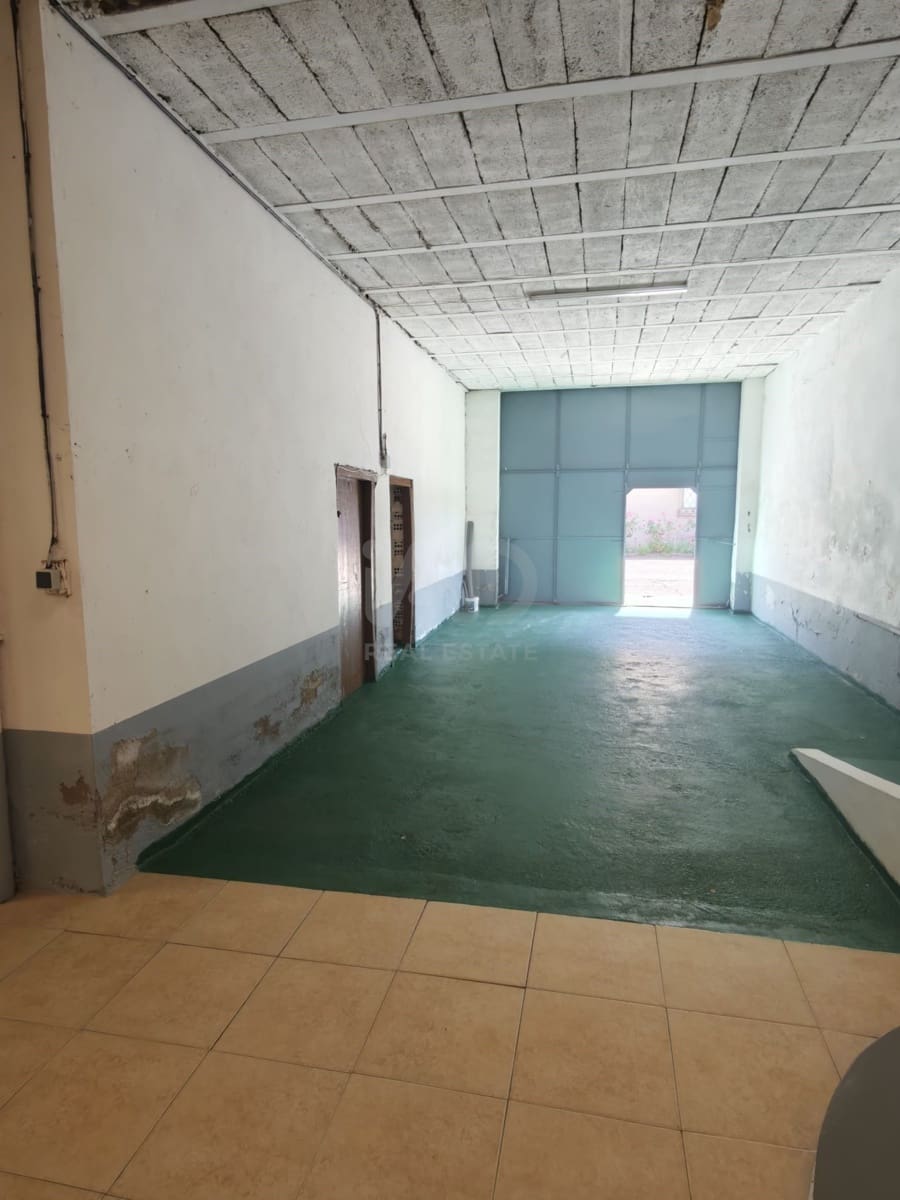 6 Zimmer Haus zu verkaufen in Leon Stadt mit Garage - 139.900 € (Ref: 9991413)