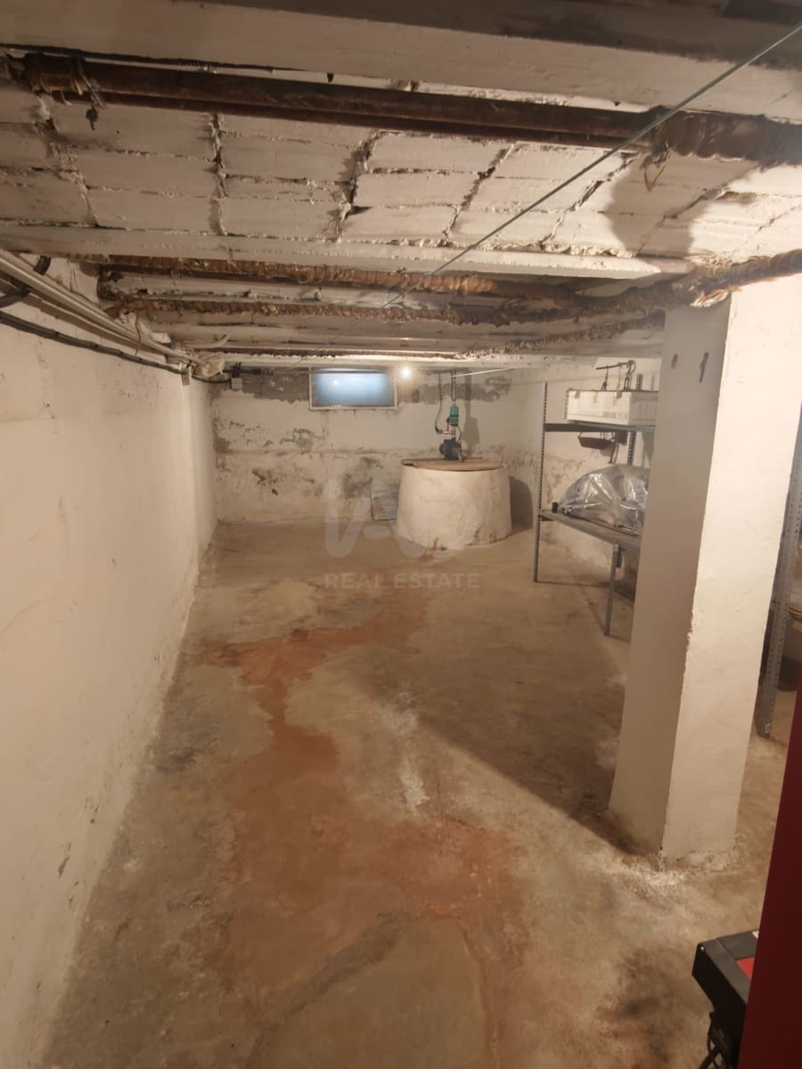 6 Zimmer Haus zu verkaufen in Leon Stadt mit Garage - 139.900 € (Ref: 9991413)