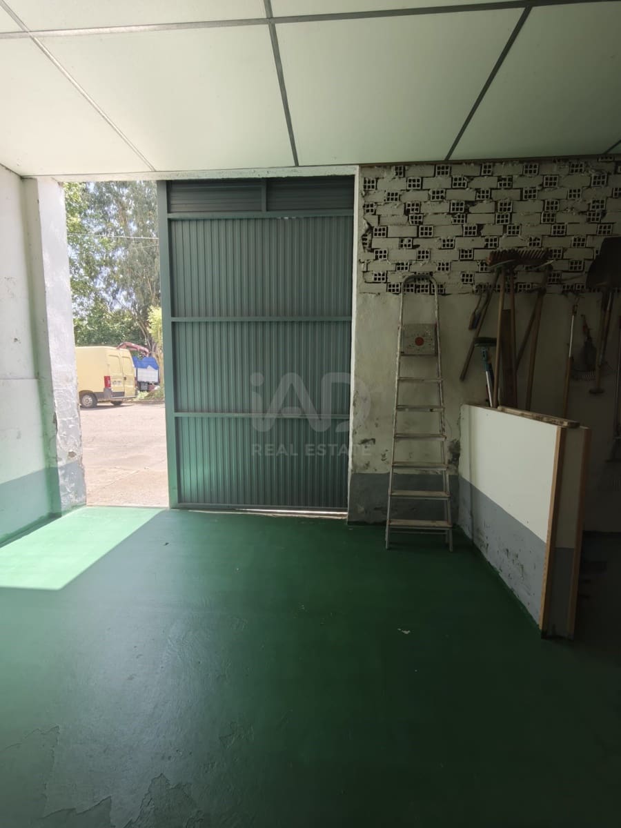 6 Zimmer Haus zu verkaufen in Leon Stadt mit Garage - 139.900 € (Ref: 9991413)