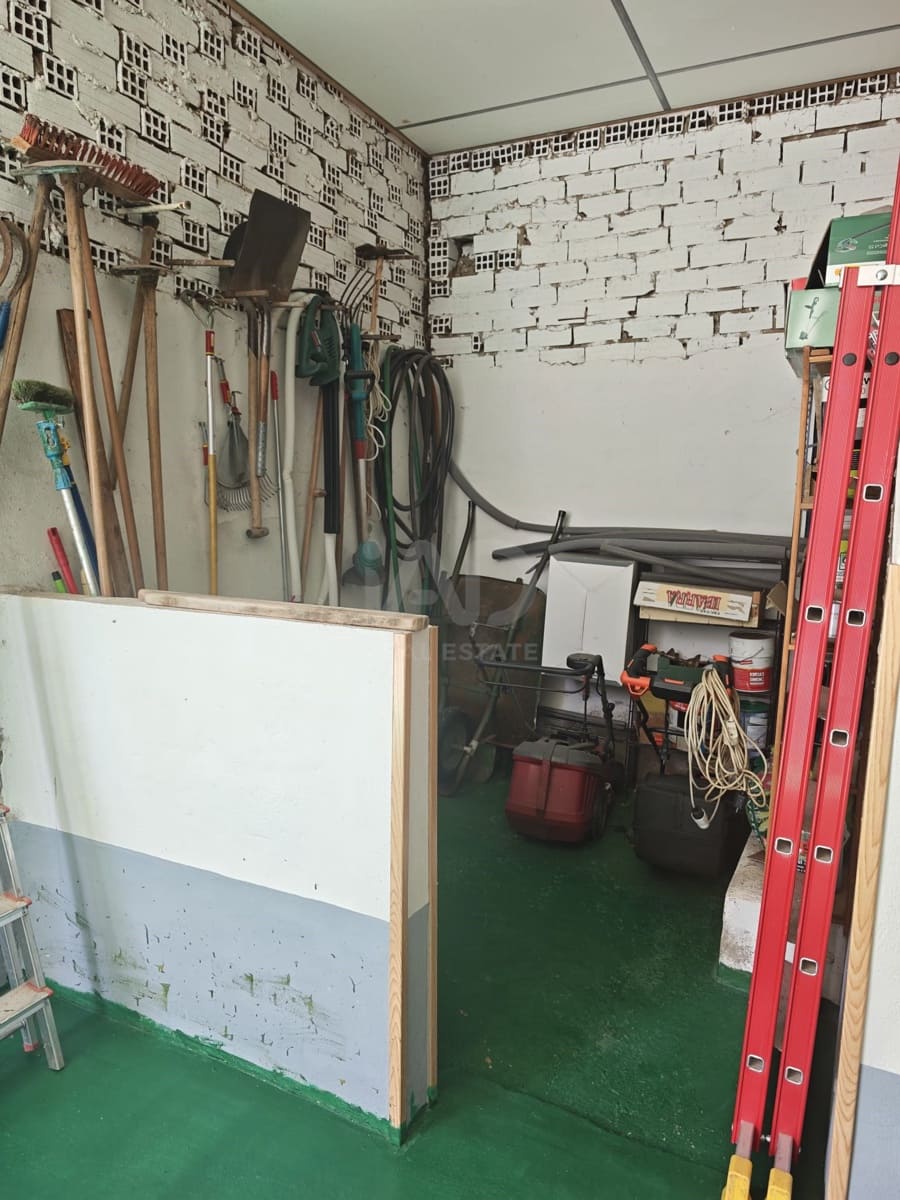 6 Zimmer Haus zu verkaufen in Leon Stadt mit Garage - 139.900 € (Ref: 9991413)