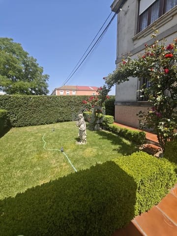 6 Zimmer Haus zu verkaufen in León Stadt mit Garage - 139.900 € (Ref: 9991413)