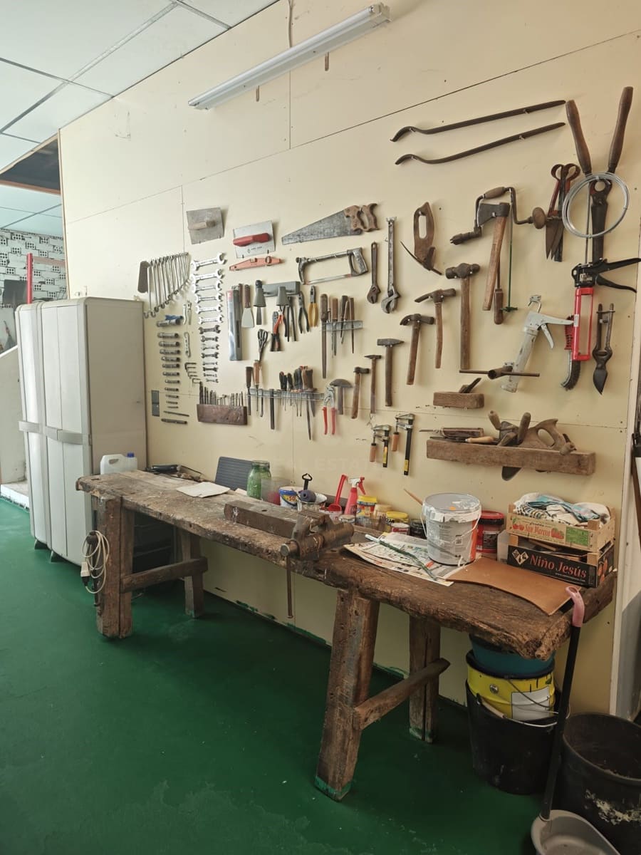 6 Zimmer Haus zu verkaufen in Leon Stadt mit Garage - 139.900 € (Ref: 9991413)