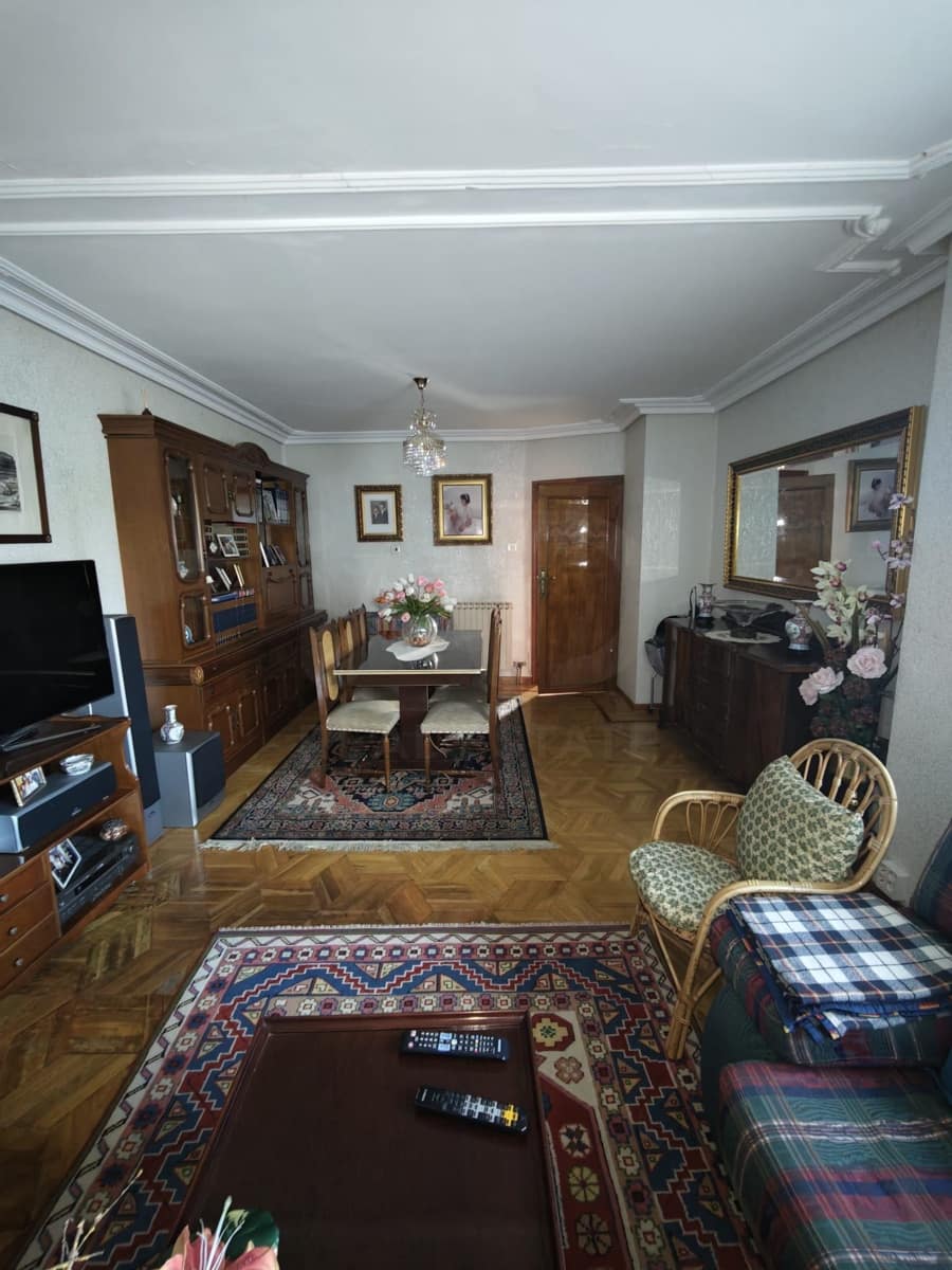 6 sypialnia Dom na sprzedaż w Urdiales del Paramo z garażem - 139 900 € (Ref: 9991413)