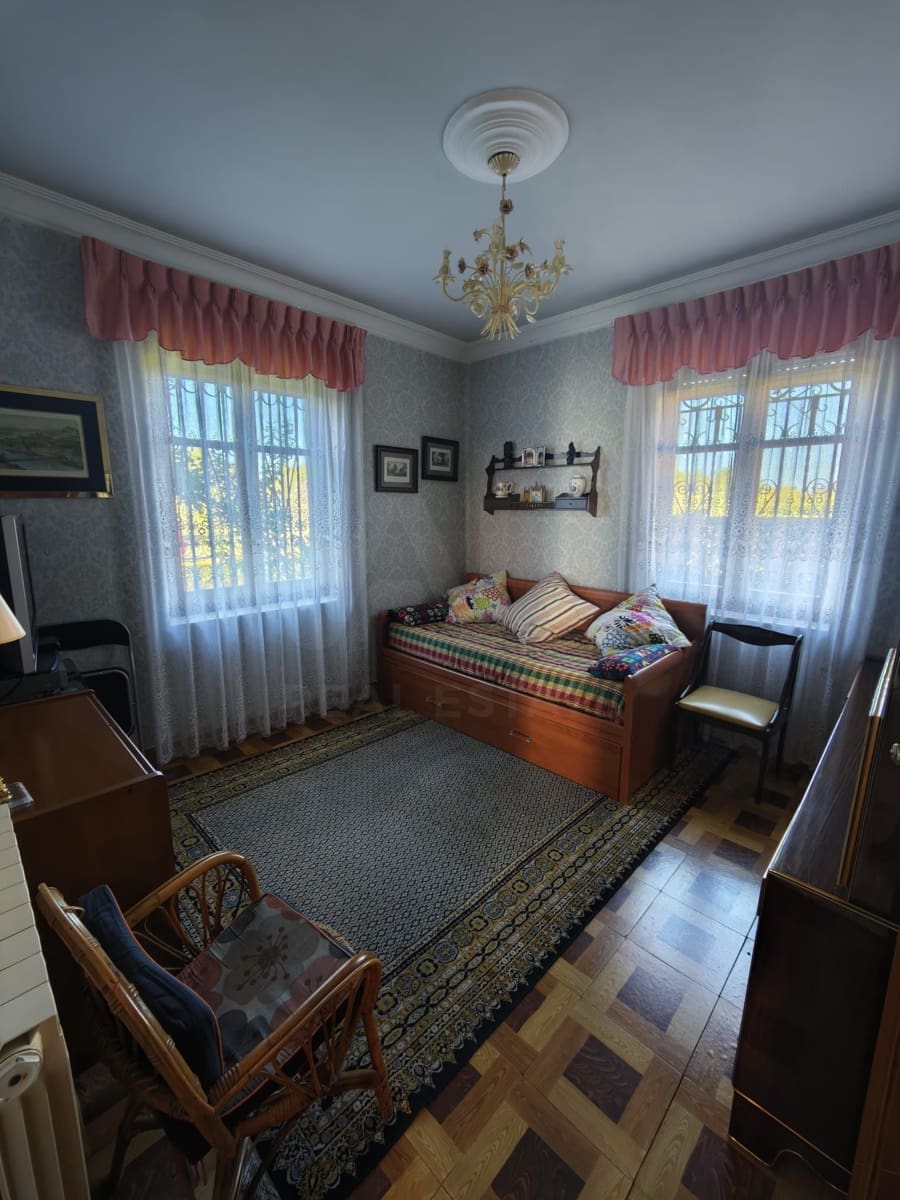 6 sypialnia Dom na sprzedaż w Urdiales del Paramo z garażem - 139 900 € (Ref: 9991413)